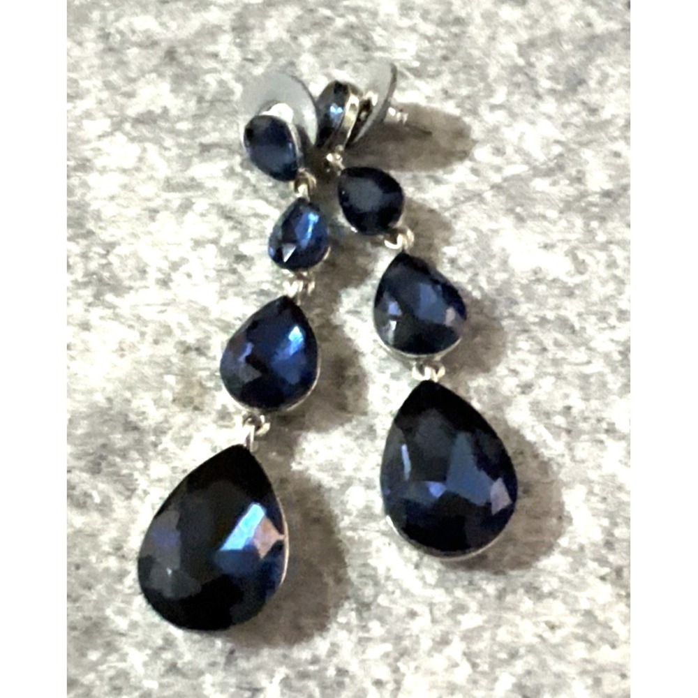 vintage Monet rhinestones teardrop Chandelier earrings